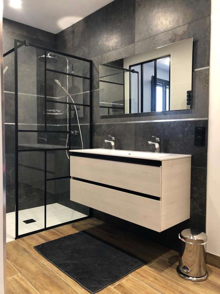 la salle de bains renovee vue 3