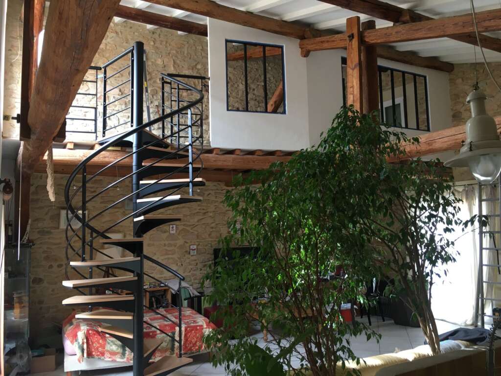 mezzanine mezzanine
