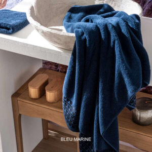 drap de bain bleu marine